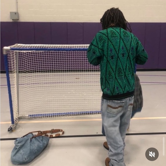 Meet your Posher, Tommy - Picture 3 of 10